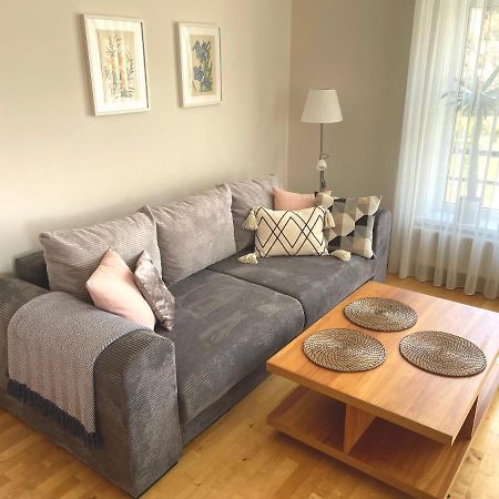 Cozy Home Apartment Kaivas, Free Parking, Self Check-In รีกา ภายนอก รูปภาพ
