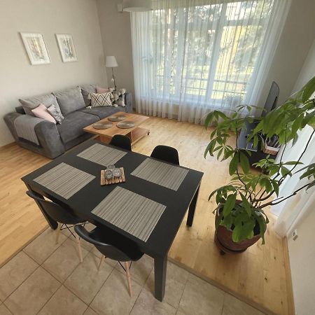 Cozy Home Apartment Kaivas, Free Parking, Self Check-In รีกา ภายนอก รูปภาพ