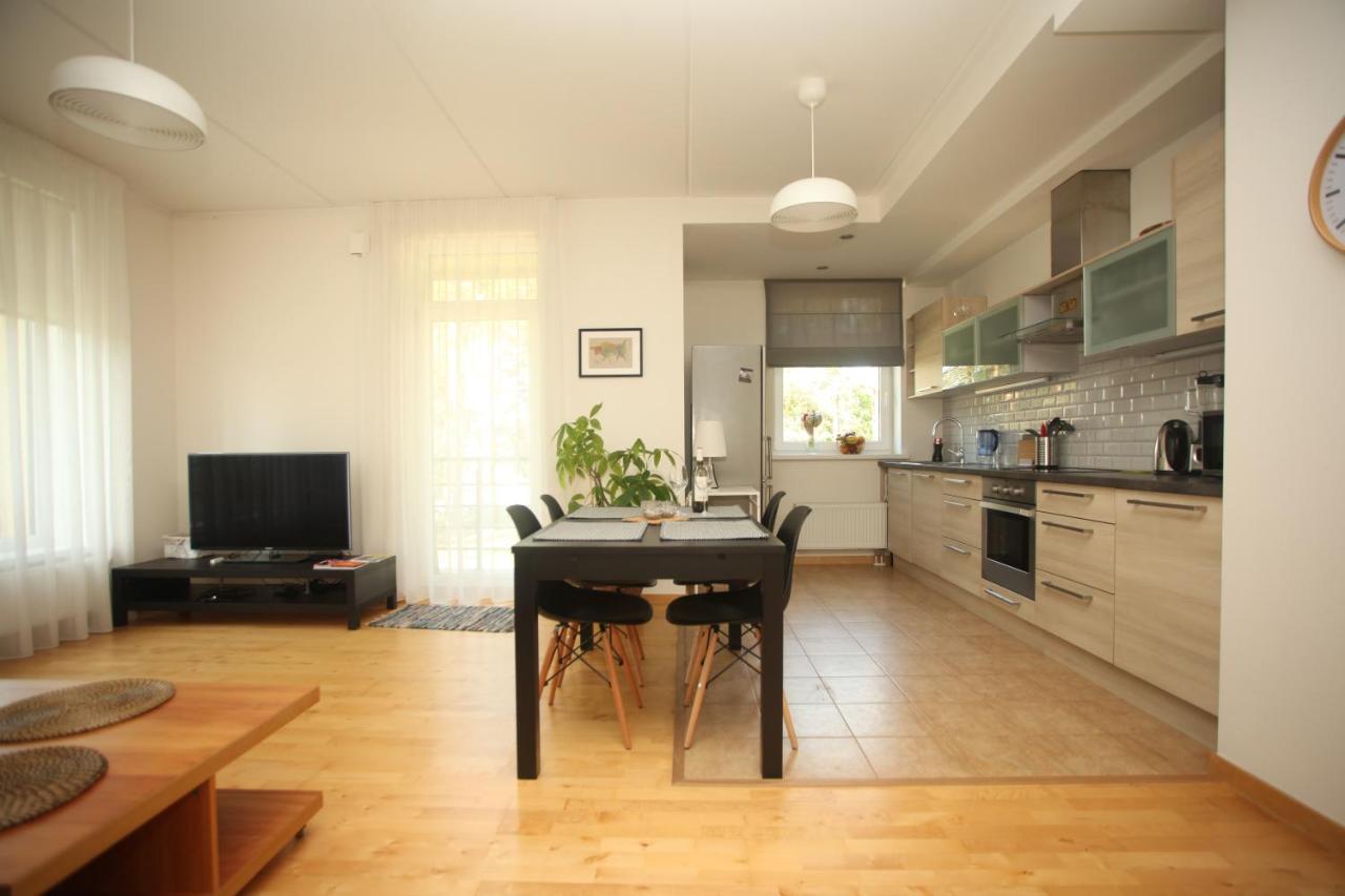 Cozy Home Apartment Kaivas, Free Parking, Self Check-In รีกา ภายนอก รูปภาพ