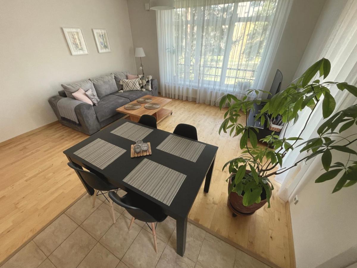 Cozy Home Apartment Kaivas, Free Parking, Self Check-In รีกา ภายนอก รูปภาพ